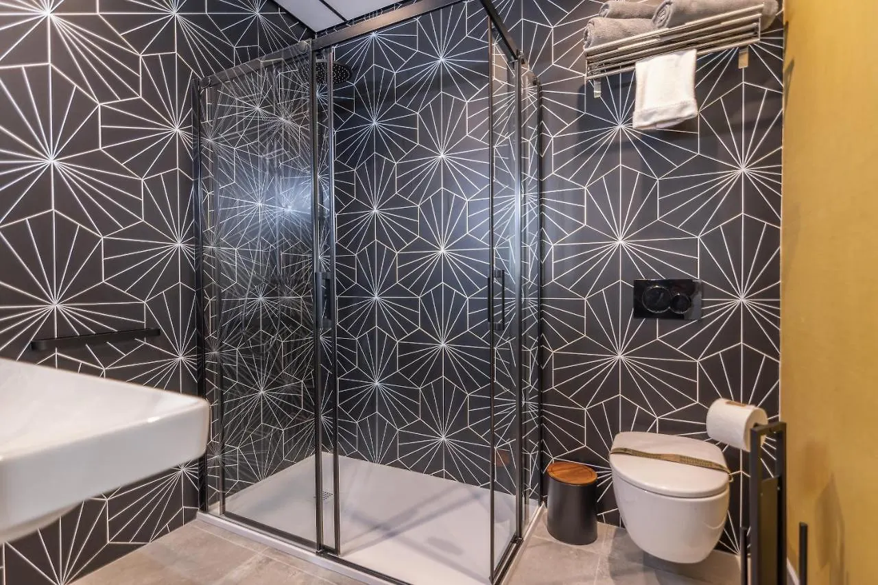 Trajano Premium Estudios By H Ayamonte 0*,