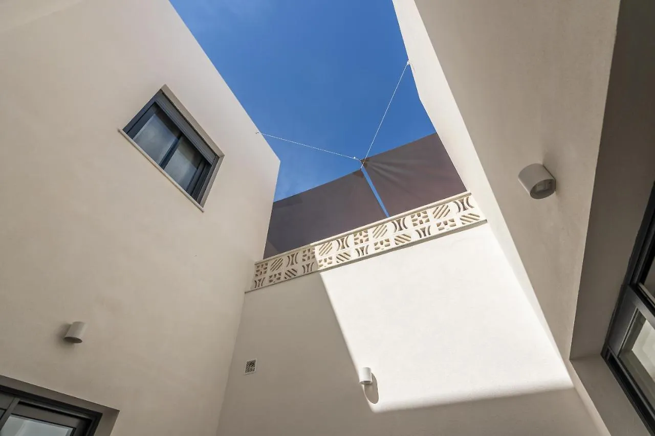 Trajano Premium Estudios By H Ayamonte 0*,