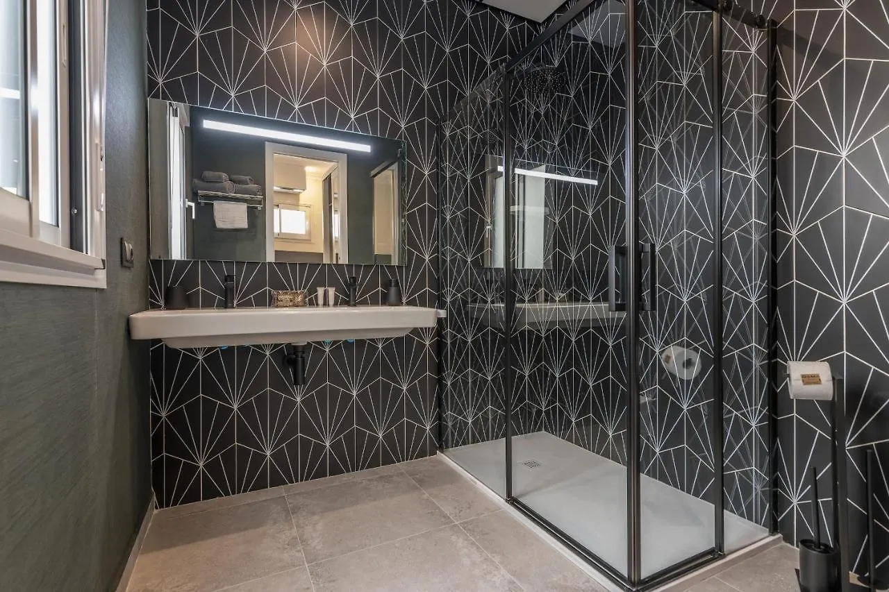 Trajano Premium Estudios By H Ayamonte 0*,