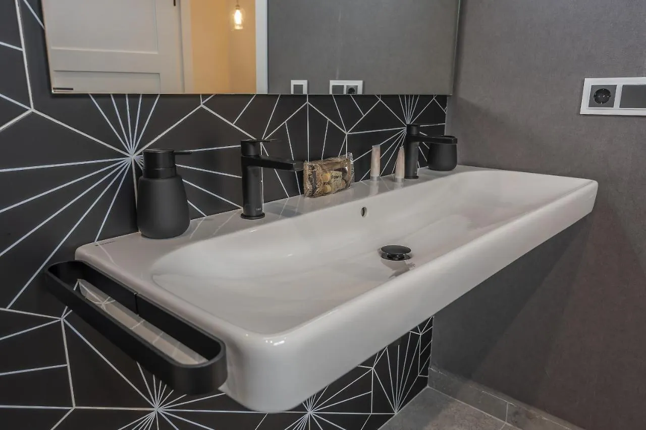 Trajano Premium Estudios By H Ayamonte Spain