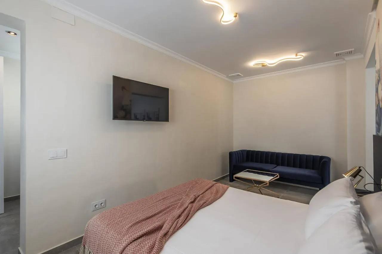 Trajano Premium Estudios By H Ayamonte Apartment